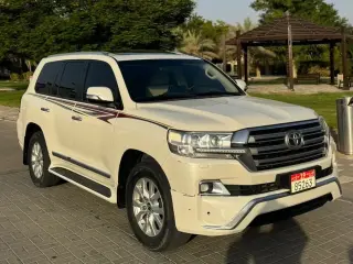 2018 Toyota Land Cruiser in Abu Dhabi used car