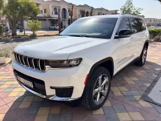2022 Jeep Grand Cherokee in Abu Dhabi used car