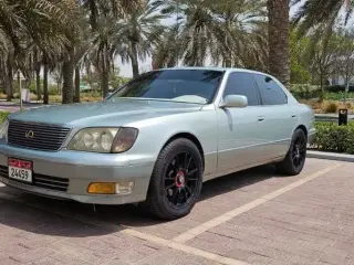1998 Lexus LS 400 in Abu Dhabi used car