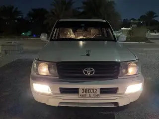 1998 Toyota Land Cruiser in Abu Dhabi used car