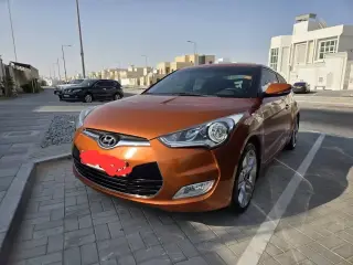2013 Hyundai Veloster في Abu Dhabi سيارة مستعملة