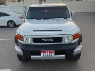 2013 Toyota FJ Cruiser in Abu Dhabi used car