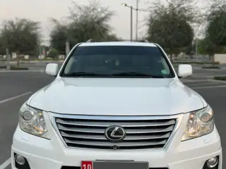 2011 Lexus LX 570 in Abu Dhabi used car
