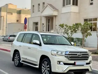 2017 Toyota Land Cruiser in Abu Dhabi used car