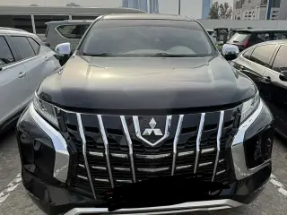 2021 Mitsubishi Montero in Abu Dhabi used car