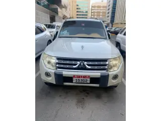 2011 Mitsubishi Pajero in Abu Dhabi used car