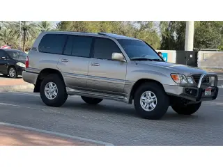 2000 Lexus LX 470 in Abu Dhabi used car