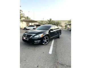 2014 Nissan Altima in Abu Dhabi used car