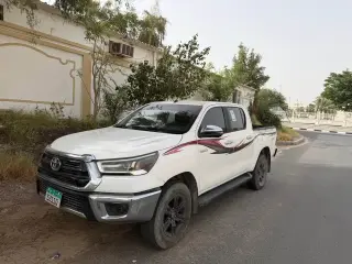2023 Toyota Hilux in Abu Dhabi used car