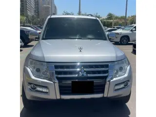 2017 Mitsubishi Pajero in Abu Dhabi used car