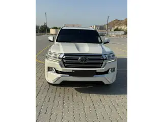 2018 Toyota Land Cruiser in Abu Dhabi used car