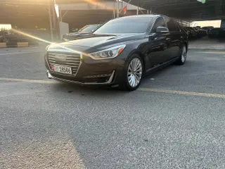 2018 Genesis G90 in Abu Dhabi used car