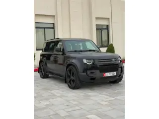 2024 Land Rover Defender في Abu Dhabi سيارة مستعملة